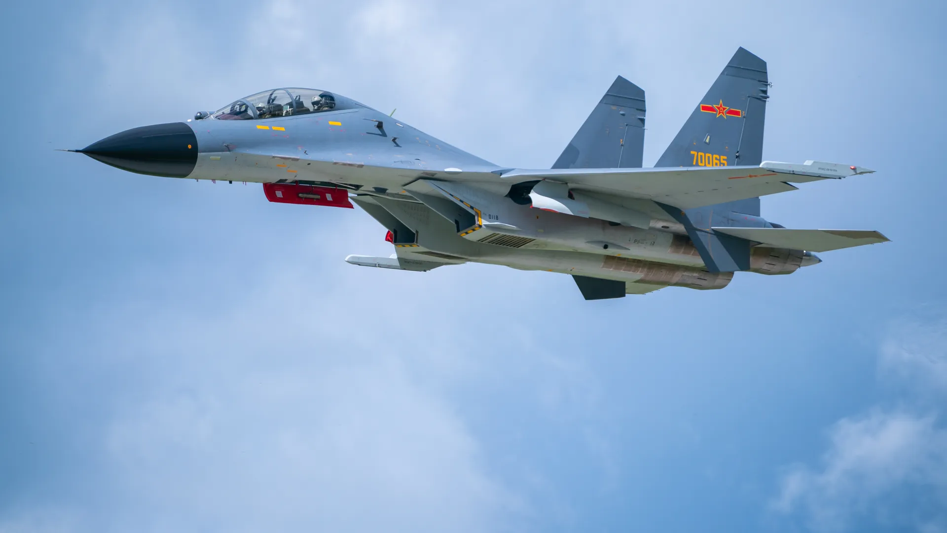 解放军空军战机4K壁纸：翱翔云端