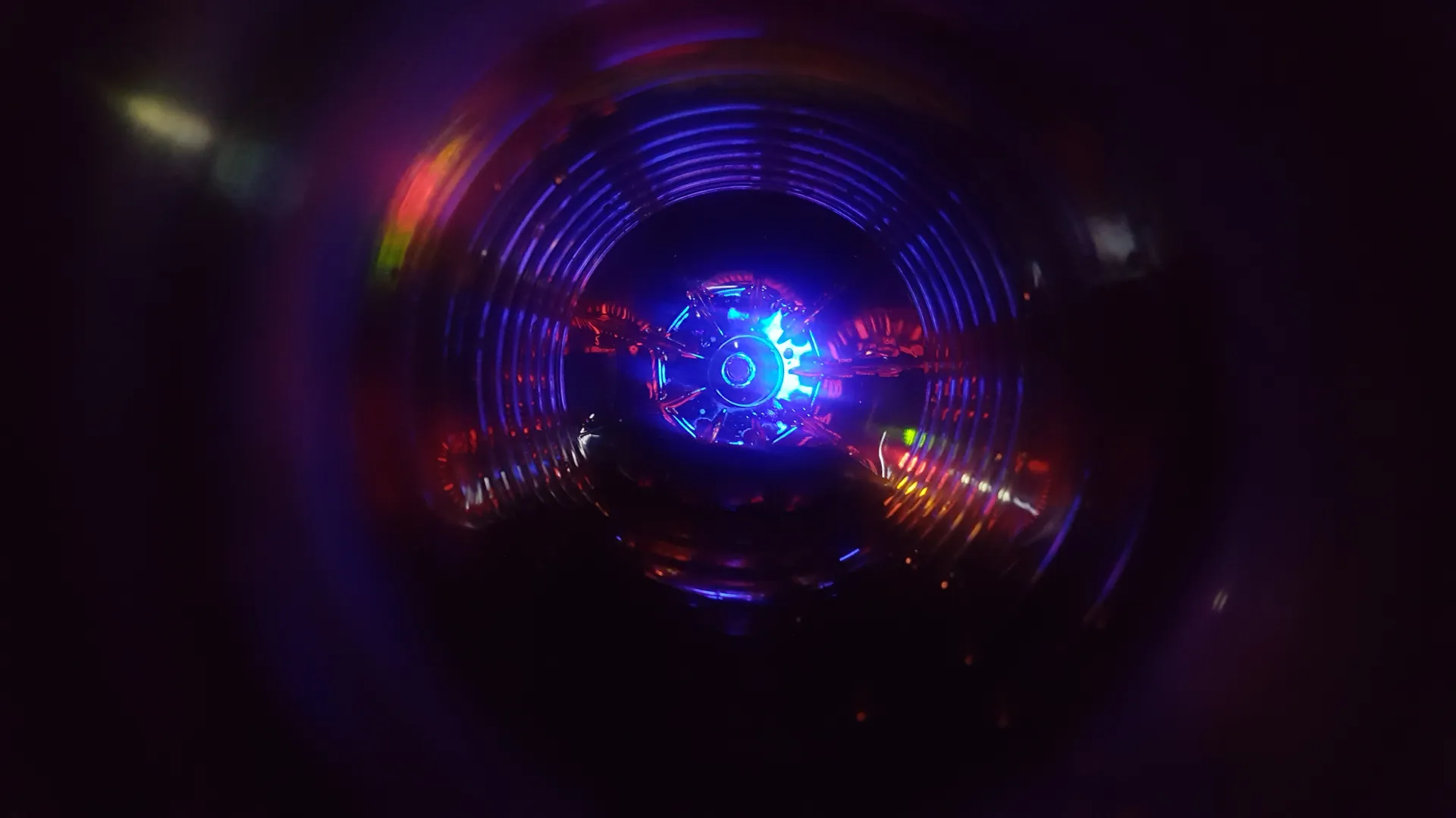 瓶子灯光AI科幻游戏引擎4K壁纸