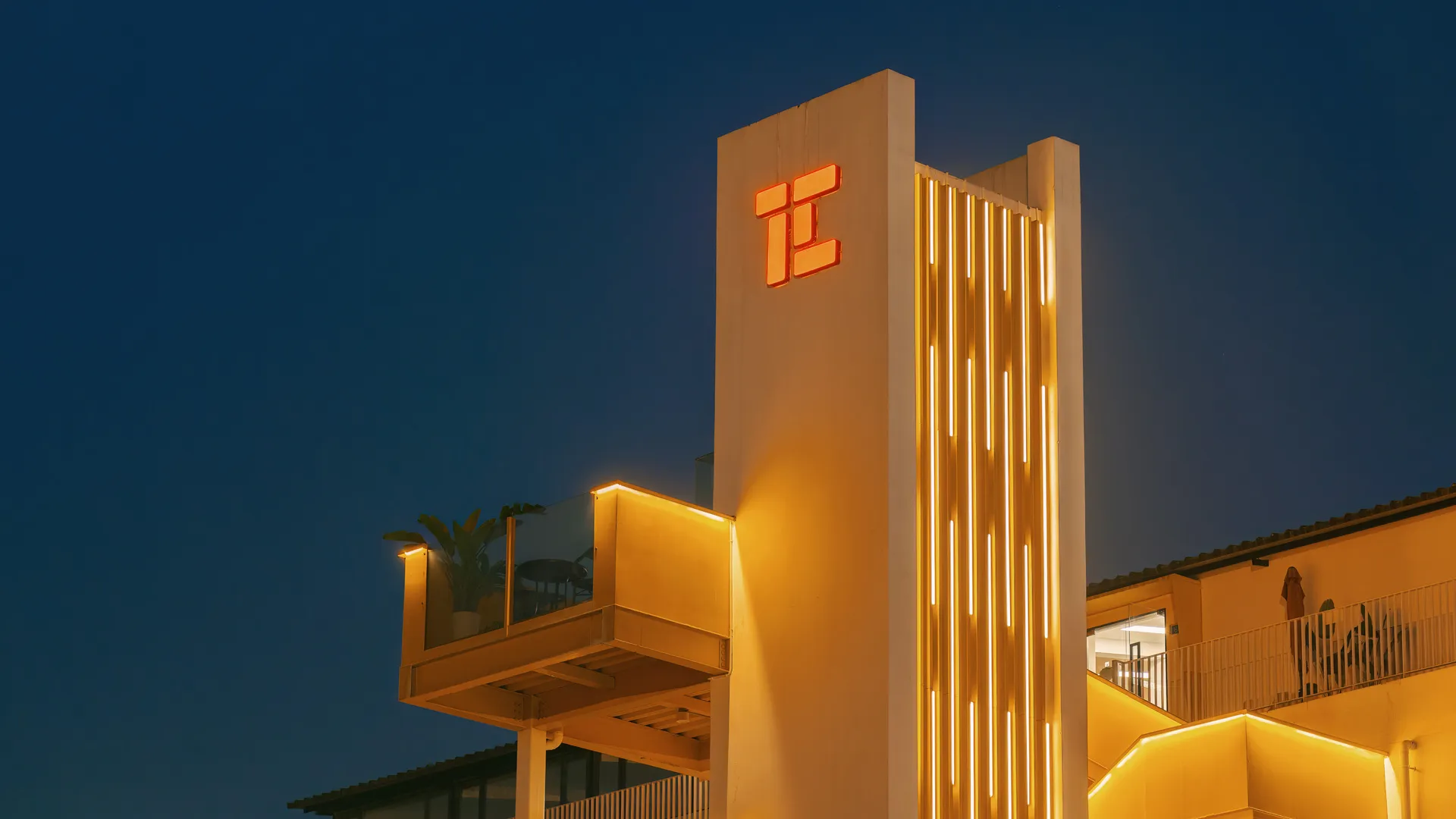 4K天空建筑电脑壁纸下载