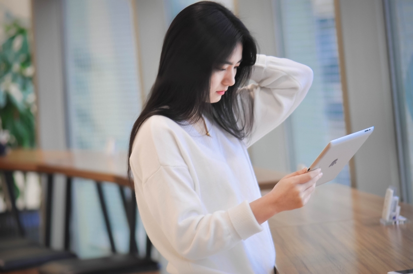 【侧面女性】高清图片素材合集