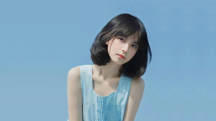 清新浅蓝无袖裙少女壁纸